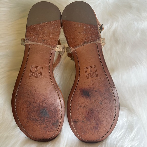 ⭐️ FRYE Carson Sandals - Picture 5 of 6